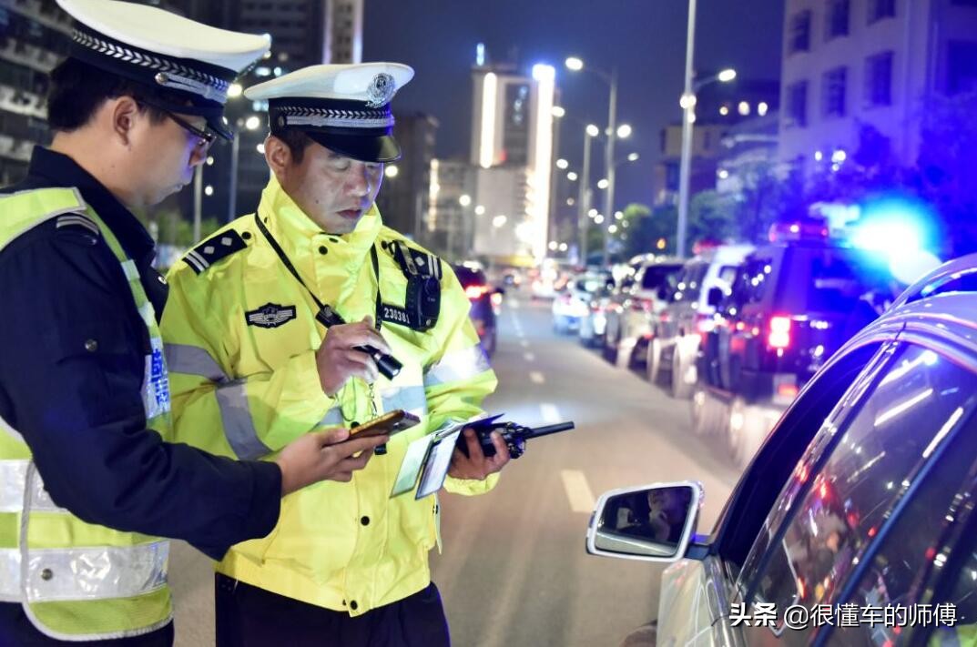 开车忘记带驾驶证怎么办？可以试试这两种方法