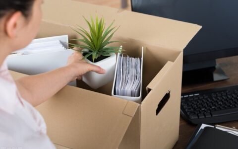 公司搬家员工的补偿是多少及公司搬迁对员工补偿标准