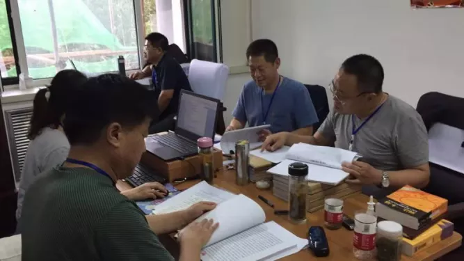 人民检察院到底是干什么的呢？检察院职能介绍之：“刑事执行检察和司法工作人员相关职务犯罪侦查”