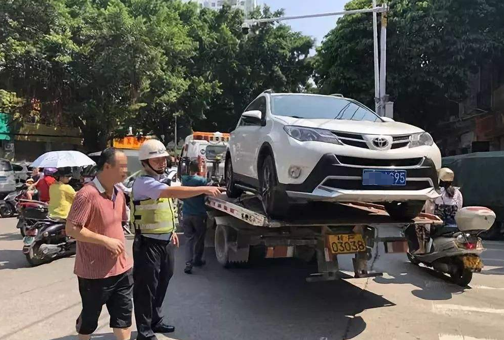 开车撞到人怎么办？完整的处理流程你需要知道