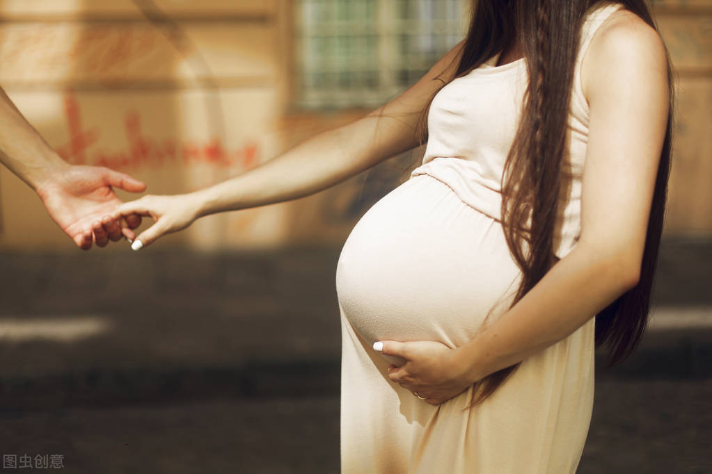 未婚先孕男方需负法律责任吗？