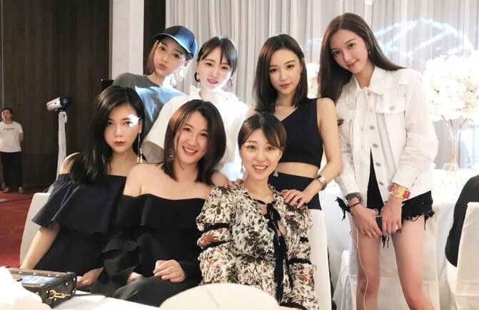 夫妻离婚后还在同居是非法吗？