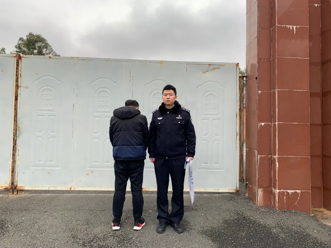 定南一男子抖音、朋友圈辱骂他人被拘留！