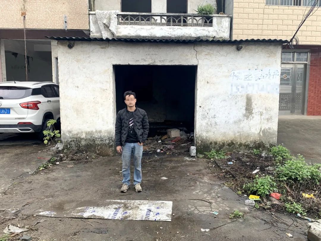 女子交通肇事逃逸,自以为:我不承认你就拿我没办法