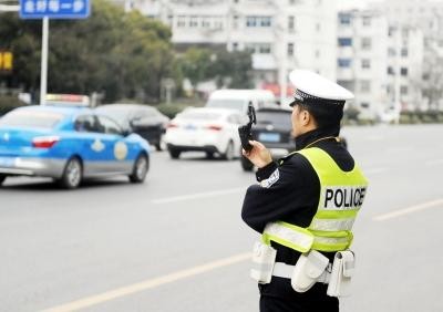 开车违章后多久会收到通知？交警提醒：超过这个时间，就别担心了