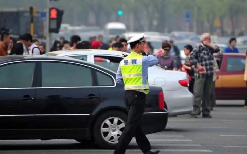 闯红灯扣分吗及闯红灯扣分及处罚
