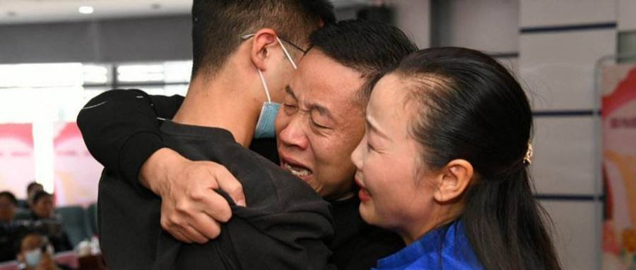 拐卖儿童案件中,养父母是否构成犯罪?影响追责的因素有哪些?