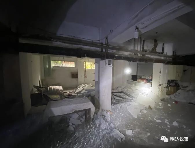 温州一小区地下室惊现群租房,现场……