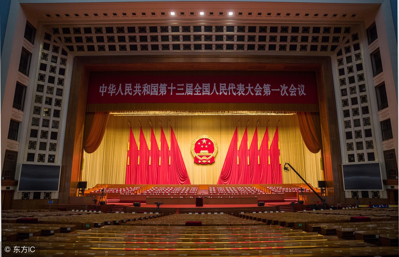 作为国家最高权力机关的全国人大及其常委会分别有哪些职权？