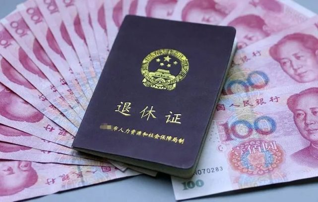 山东济南：劳动者达到法定退休年龄，劳动关系是否自然终止？
