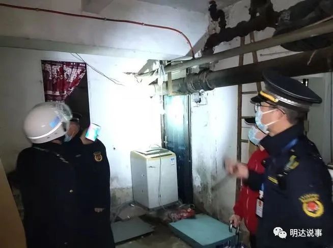 温州一小区地下室惊现群租房,现场……
