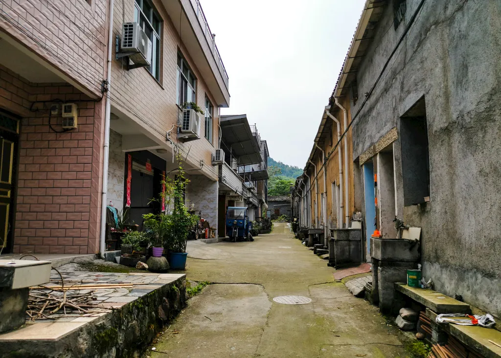 农村宅基地征收,补偿怎么算?是否加上院子面积在内?