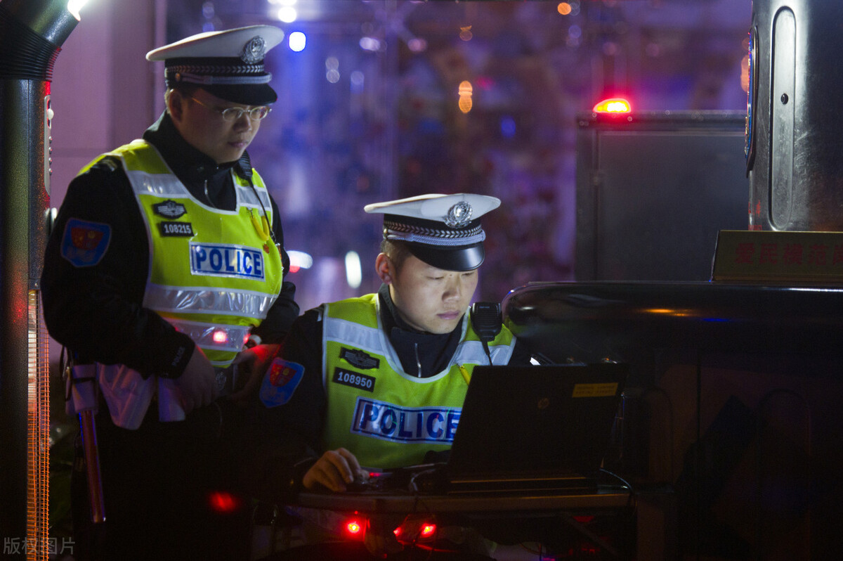 报假警是一种什么性质的行为，将会面临怎样的法律后果？