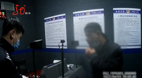 男子酒驾被查,民警竟意外发现两人酒桌上商量的“发财大计”……