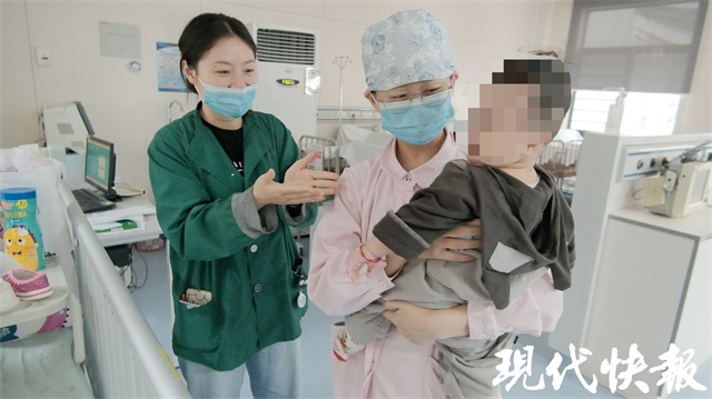 男子婚外生女并遗弃，因犯遗弃罪、重婚罪被判刑