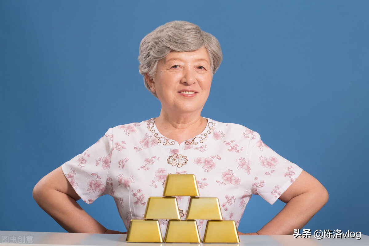 2022年养老金即将调整上涨，高龄倾斜调整降至65周岁？是真的吗？