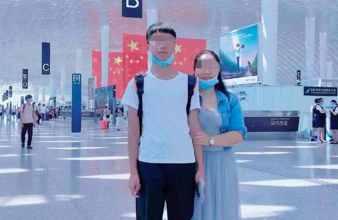 拐卖儿童案件中,养父母是否构成犯罪?影响追责的因素有哪些?