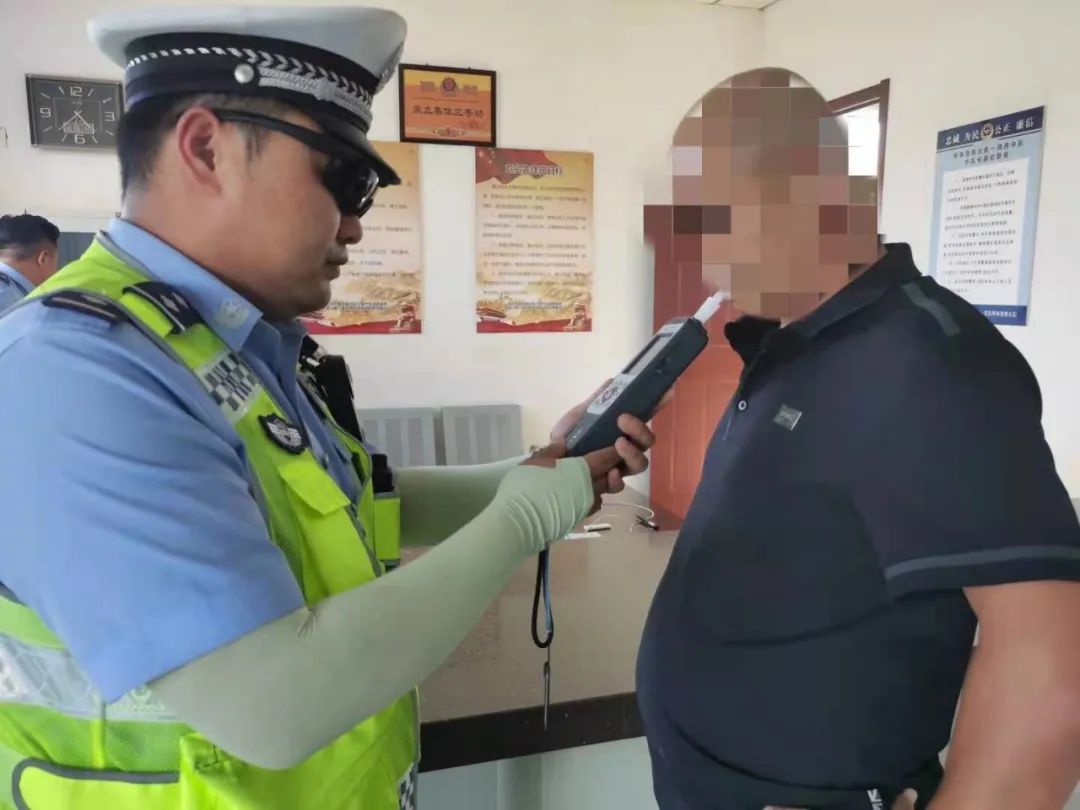酒后别驾车 后果很严重