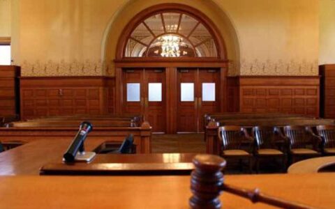 成都刑事律师：什么是出具证明文件重大失实罪？