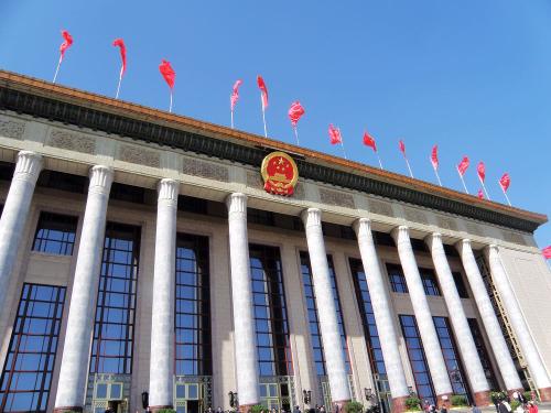 作为国家最高权力机关的全国人大及其常委会分别有哪些职权?