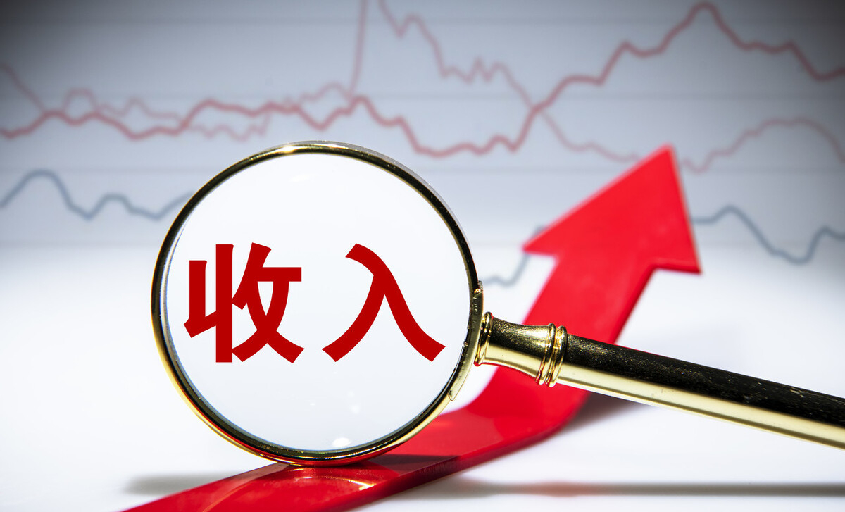 公司压一个月工资？违法
