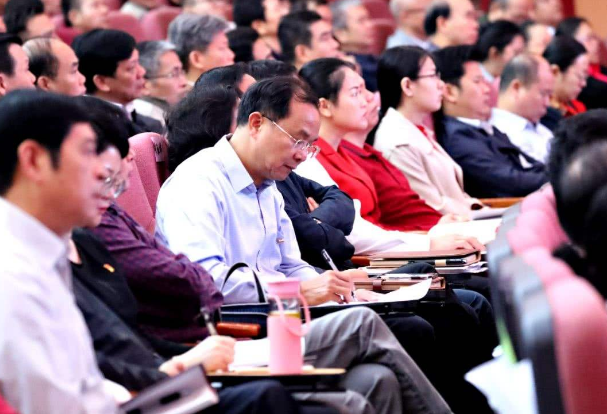 考上公务员后想辞职？相关规定指出，这4类情况的公务员不得辞职