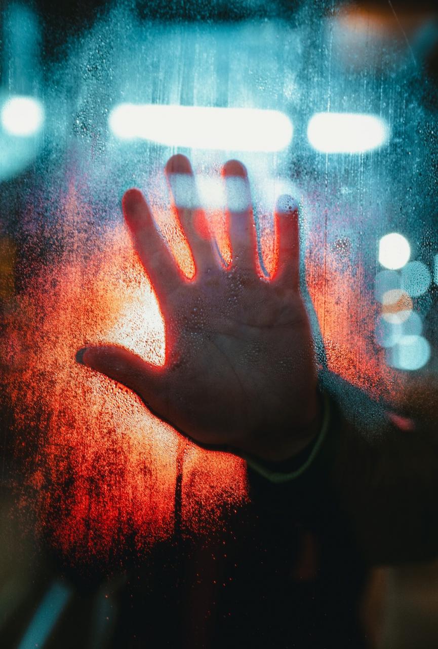 7旬老人为讨女友欢心偷电动车，惊动刑法第264条