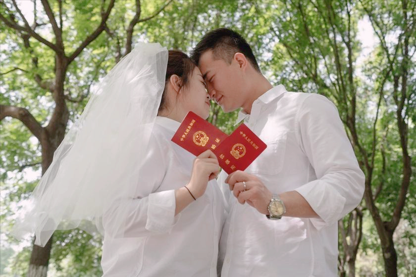 领结婚证需要到户口所在地吗？