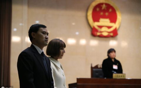 离婚案件判决书生效时间及离婚案件出判决书的时间