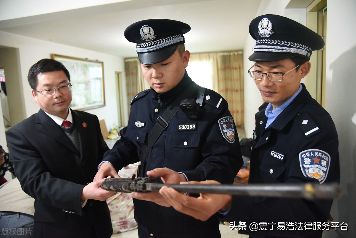 法院传票!收到法院传票不出庭有什么后果?传票送不到能开庭吗?