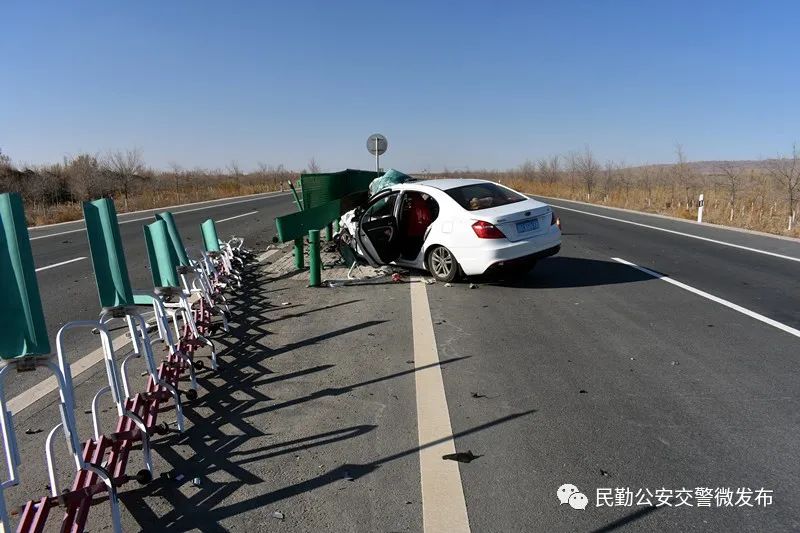 典型交通事故案例丨民勤一司机疲劳驾驶 一头撞上护栏