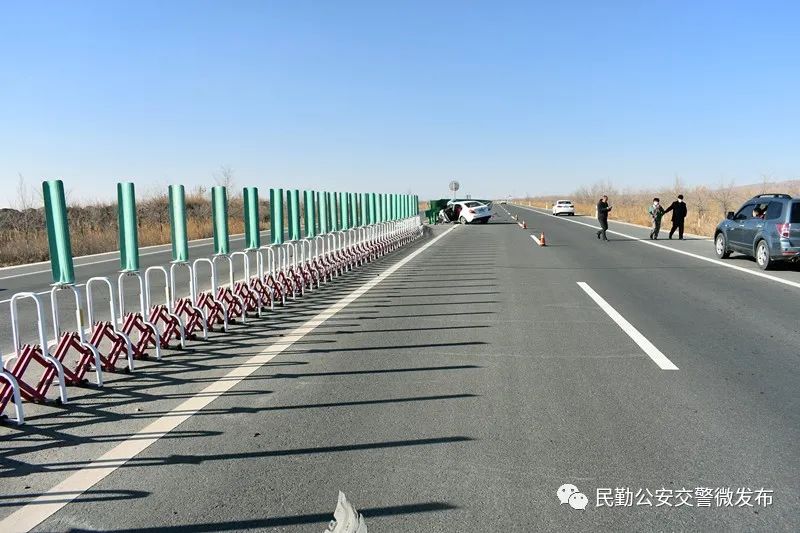 典型交通事故案例丨民勤一司机疲劳驾驶 一头撞上护栏