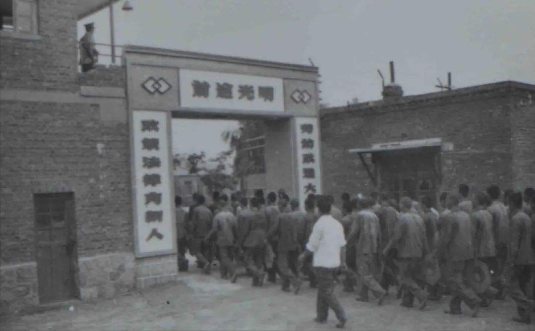 四川乡村教师“强奸”入狱12年，35年后改判无罪，赔偿至今无着落