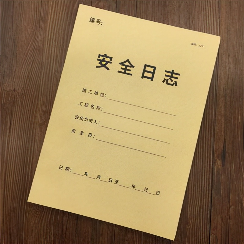 根据安全管理人员的法定职责，需注重哪几个方面的工作？