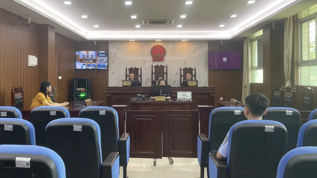 濠江法院建立法警轮值驻守法庭制度,全面加强法庭安保工作