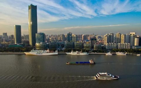 2025年上海最低工资是多少及上海最低生活保障标准