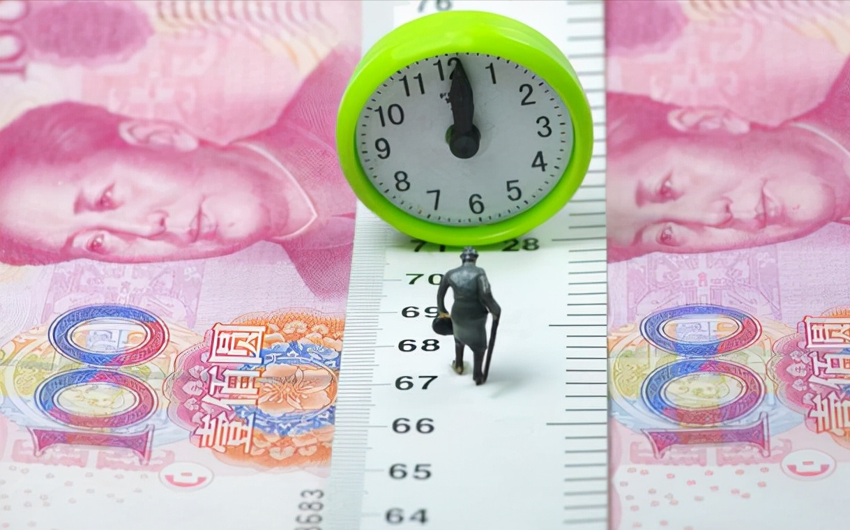 满55周岁的下岗男职工，2022年真的要提前退休了？正确答案在这里