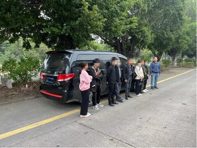 私家车超员20%以上才扣分，那5座车坐6个人怎么算？交警：听好了