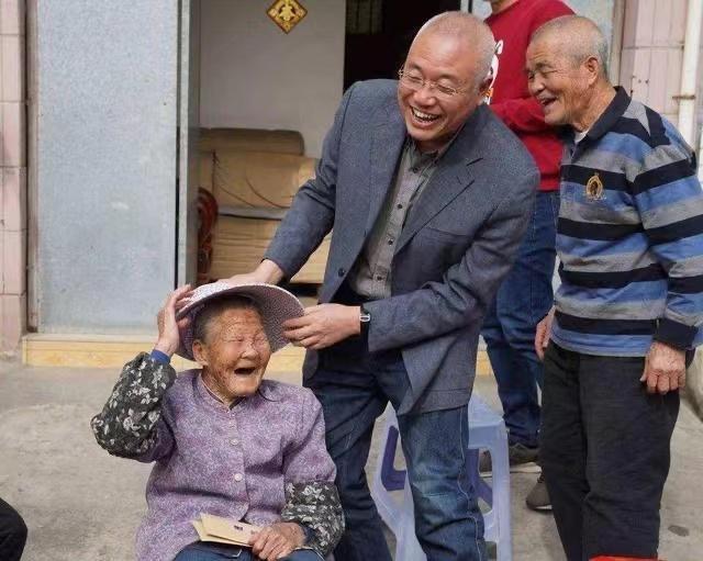 2022“老人年龄新标准”公布，这个年龄过后，就可以叫“老年人”