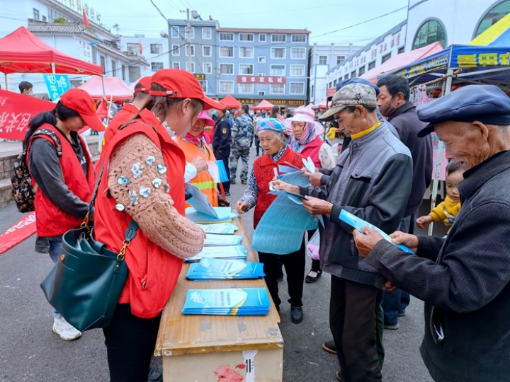 麒麟区农业农村局宣传贯彻《农村土地承包法》，切实维护农民合法权益