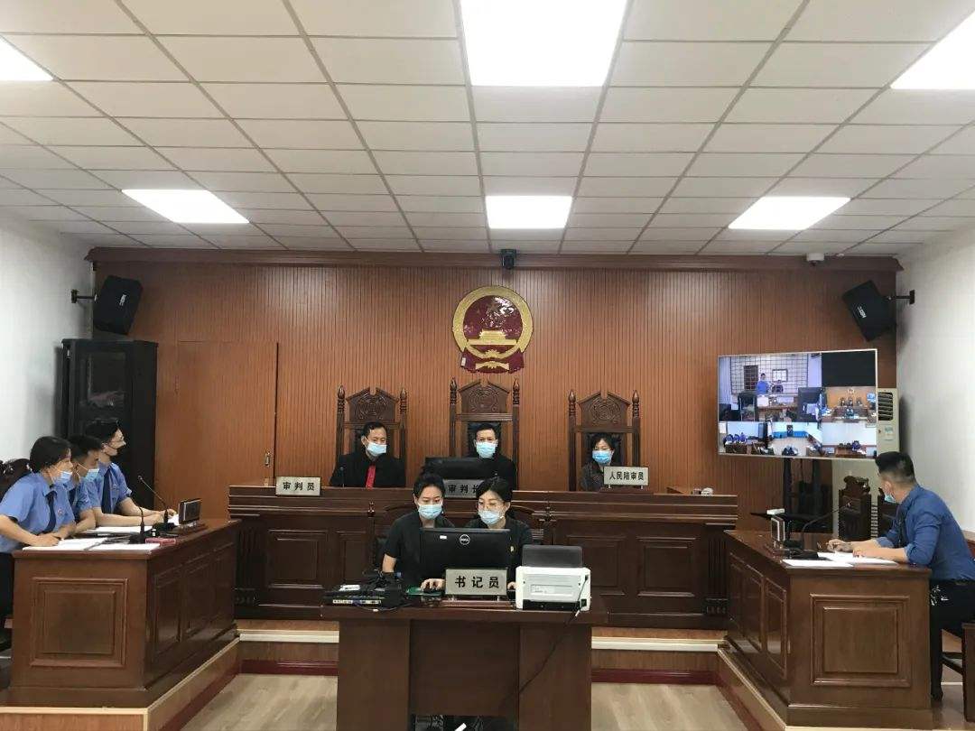 四川乡村教师“强奸”入狱12年，35年后改判无罪，赔偿至今无着落