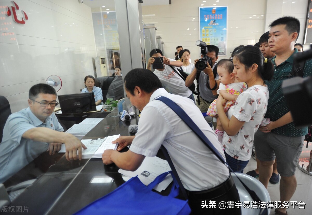 法院传票!收到法院传票不出庭有什么后果?传票送不到能开庭吗?