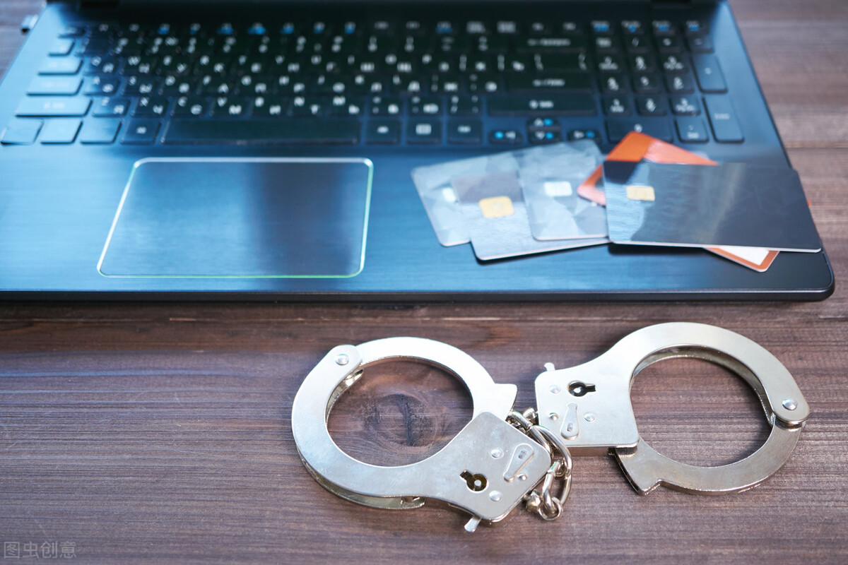 律师刑事辩护多少钱及刑事案件选择律师注意事项