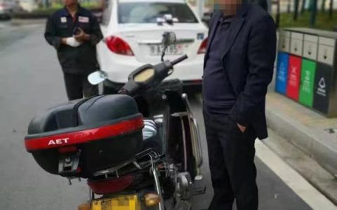 摩托车也是机动车，无牌、无证驾驶一律严处