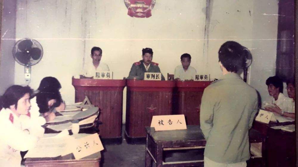 四川乡村教师“强奸”入狱12年，35年后改判无罪，赔偿至今无着落