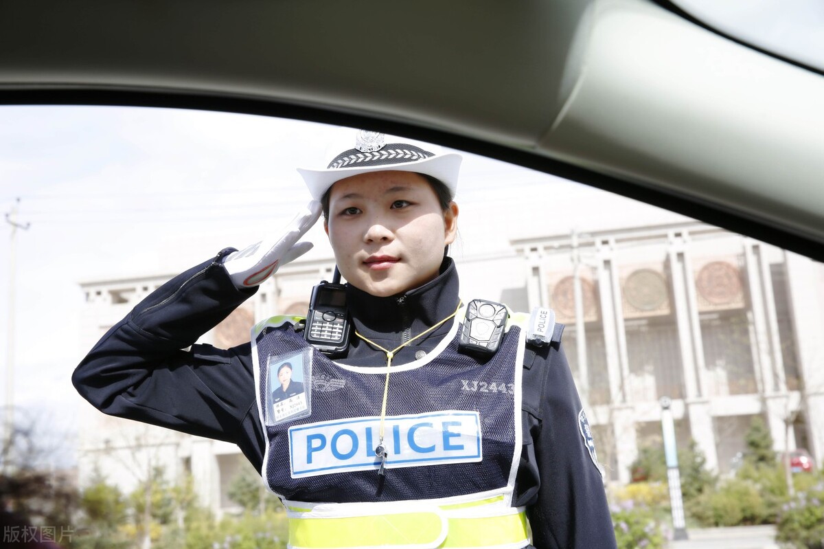 交通事故中，交警扣留事故车辆的相关知识