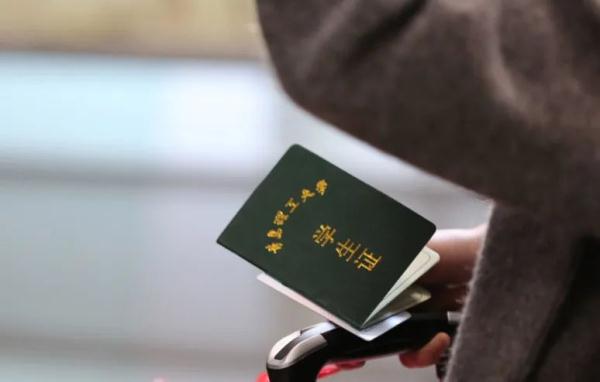 取票后也能网上退？火车票退票新规，最长可在180天内办理