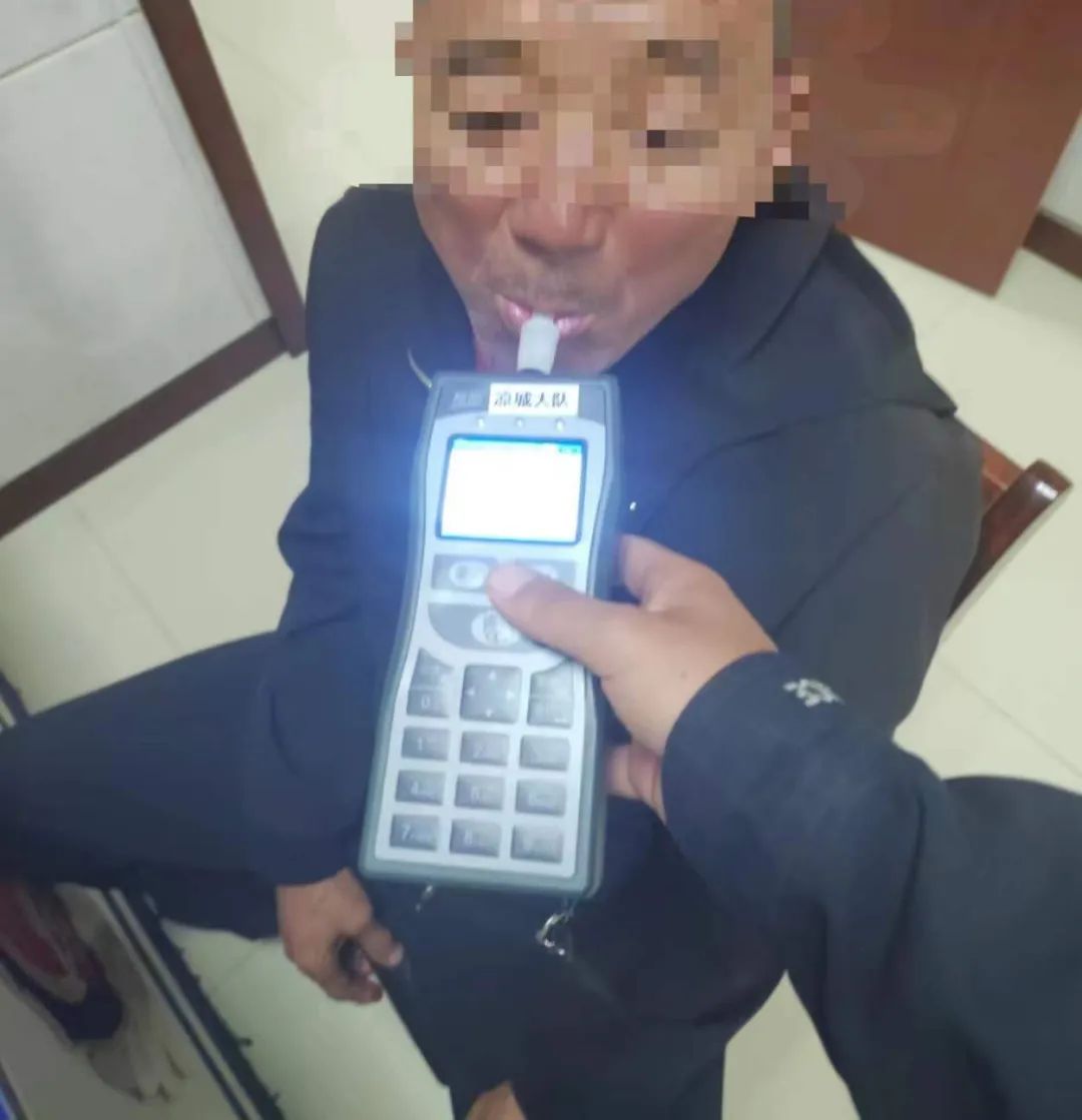 不思悔改,再次饮酒驾驶机动车!拘留+罚款+吊销驾驶证