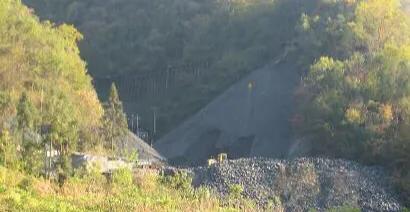 关于矿产资源探矿权、采矿权，符合哪些规定可以转让？
