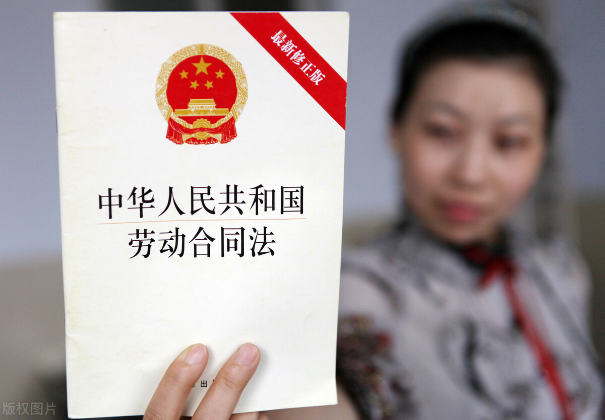 用人单位违法解除劳动合同，劳动者可以得到哪些赔偿？